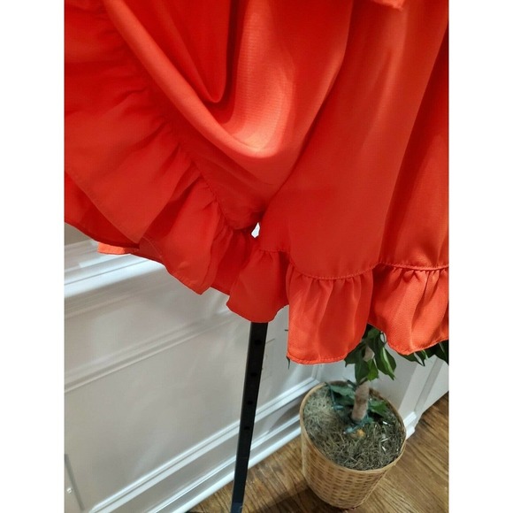 Boutique VAVA Women's Solid Red 100% Polyester Strappy Ruffle Romper Size Medium - Picture 4 of 11